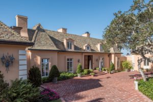 GetMedia 1 300x200 - Carmel Home Driveway